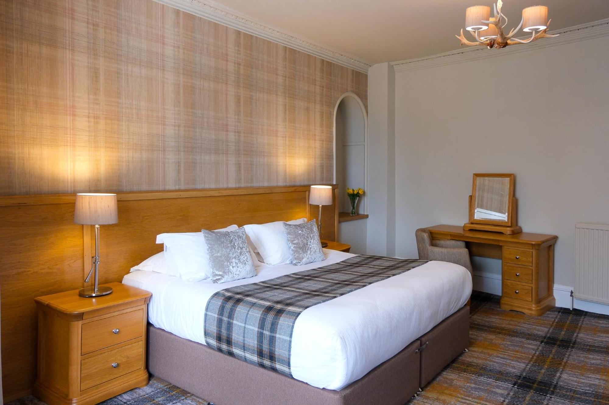 Glen Mhor Hotel At Uile-Bheist 'Brewstillery' Инвернесс Экстерьер фото
