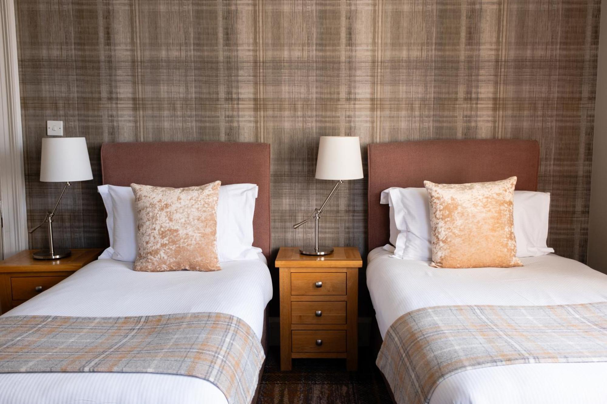 Glen Mhor Hotel At Uile-Bheist 'Brewstillery' Инвернесс Экстерьер фото